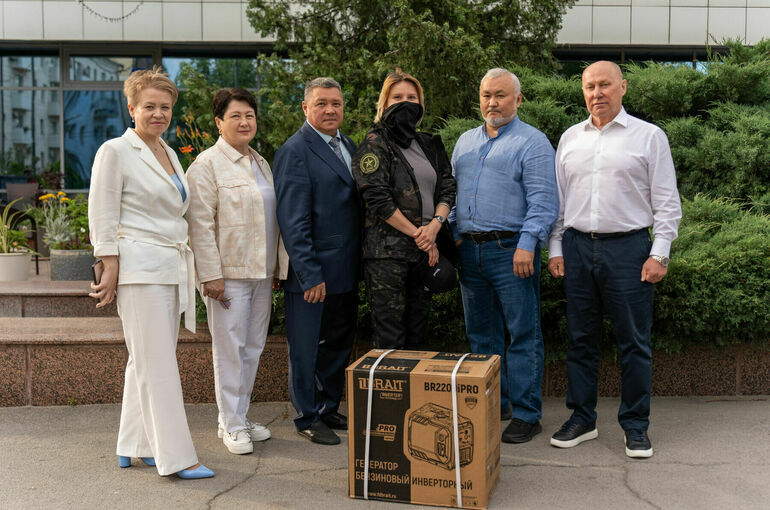 Ямальские депутаты доставили гуманитарную помощь в Волноваху