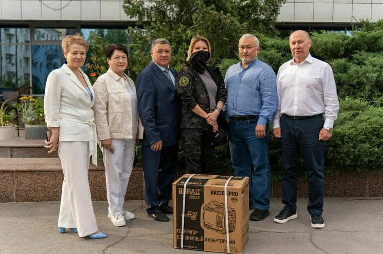 Ямальские депутаты доставили гуманитарную помощь в Волноваху