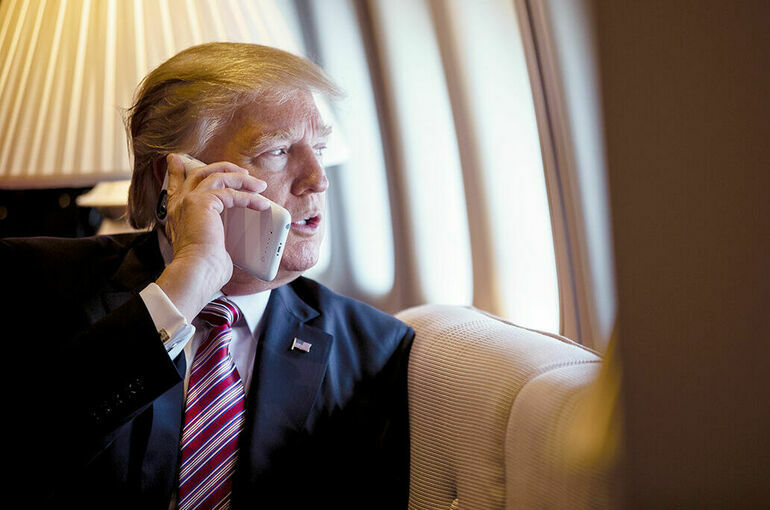 СМИ: Трамп по телефону попросил Нетаньяху не атаковать Иран
