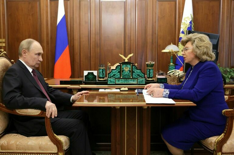 Путин поручил скорректировать закон о получении жилья семьями погибших бойцов СВО