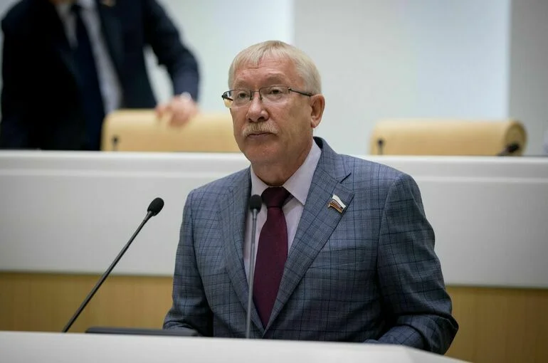 Депутат Морозов предложил ограничить миграцию из русофобских стран СНГ