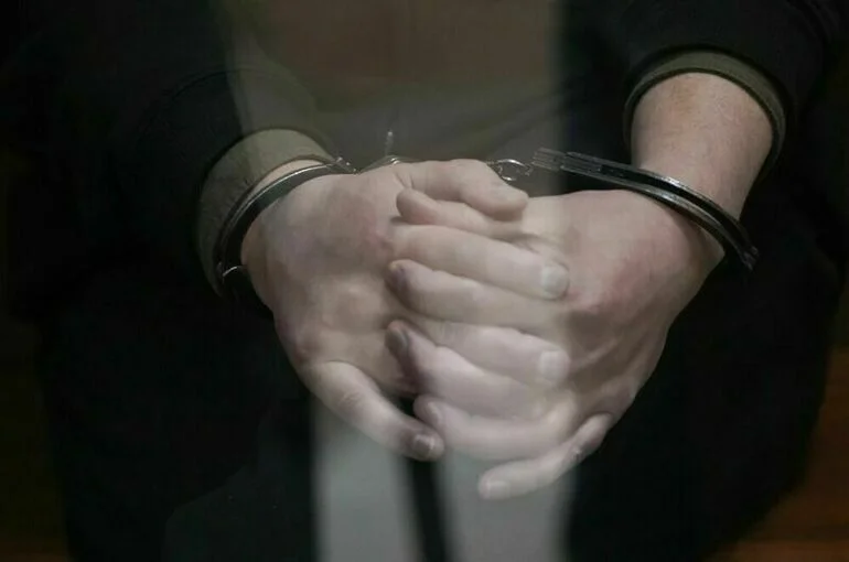 Ректора и сотрудников вуза в Дагестане задержали при получении взятки