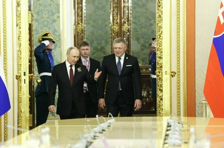 СМИ: Фицо наложил вето на 18-й пакет санкций против России