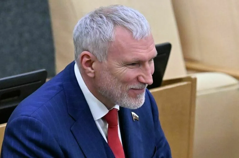 Депутат Журавлев рекомендовал «гиганту» в лице ЕС спать дальше