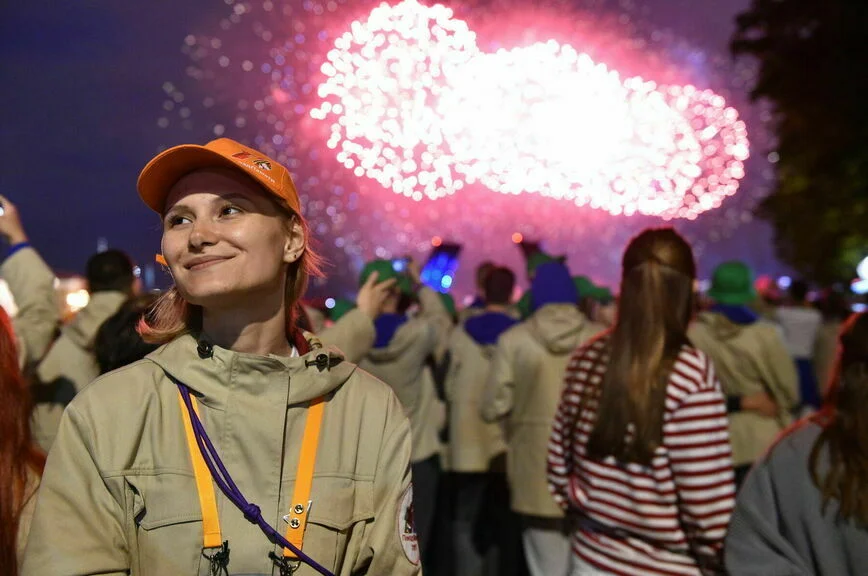 Участники «Поезда Памяти» увидели «Алые паруса»