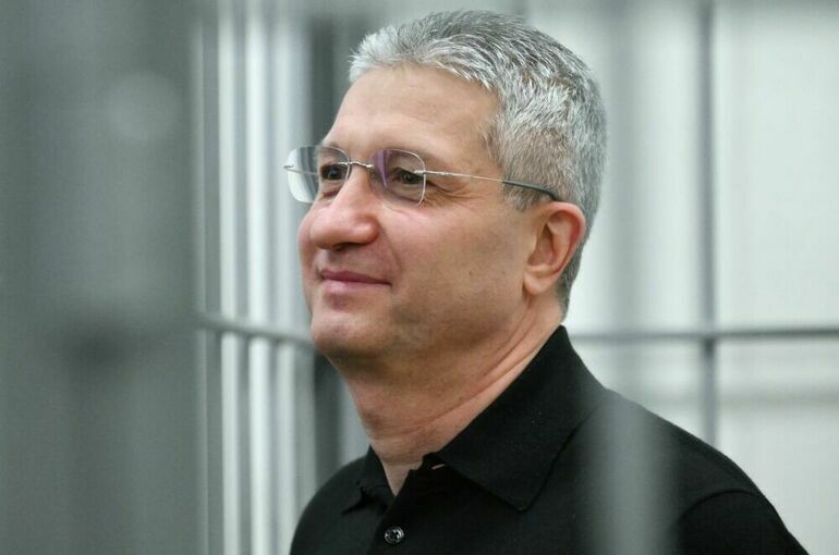 Тимур Иванов отреагировал на 13-летний приговор улыбкой