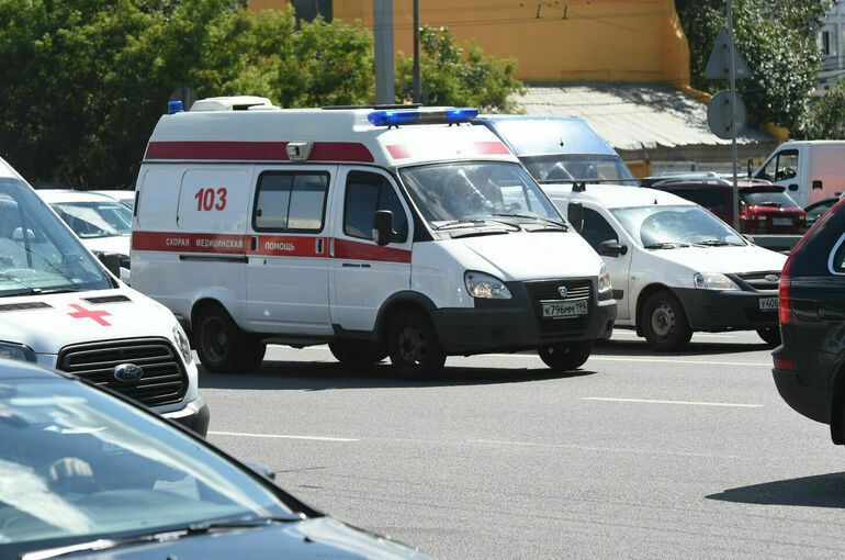 В Иркутске мужчина с ножом напал на врачей