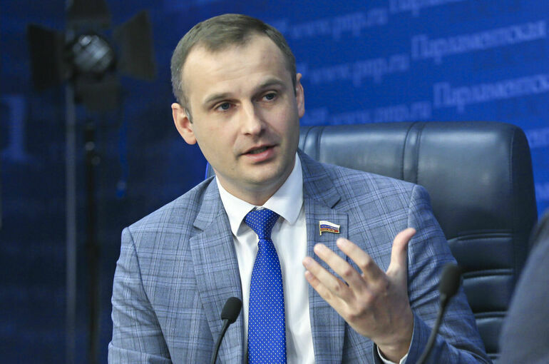 Депутат Леонов поддержал запрет продажи алкоголя лицам до 21 года