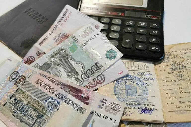 С 1 сентября работодателям запретят снижать премии более чем на 20% от зарплаты