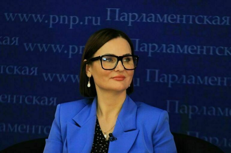 Депутат Буцкая предложила ввести федеральную награду за любовь и верность