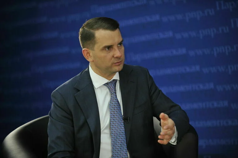 Депутат Нилов предложил допускать к страхованию только компании и ИП