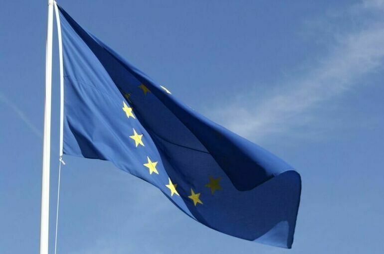 Европарламент отклонил вотум недоверия фон дер Ляйен