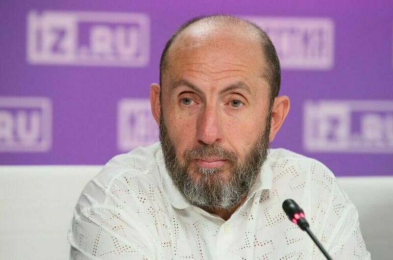 ТАСС: Директору МХАТа Кехману предъявили обвинение в растрате