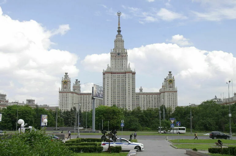 В Москве частично перекроют четыре улицы и две площади