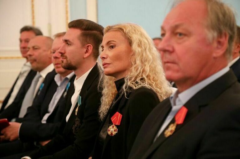 Путин поручил уточнить условия назначения выплат тренерам чемпионов