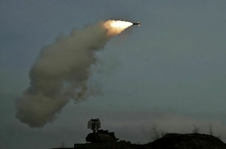 Армия России поразила военный завод и центр подготовки операторов дронов ВСУ