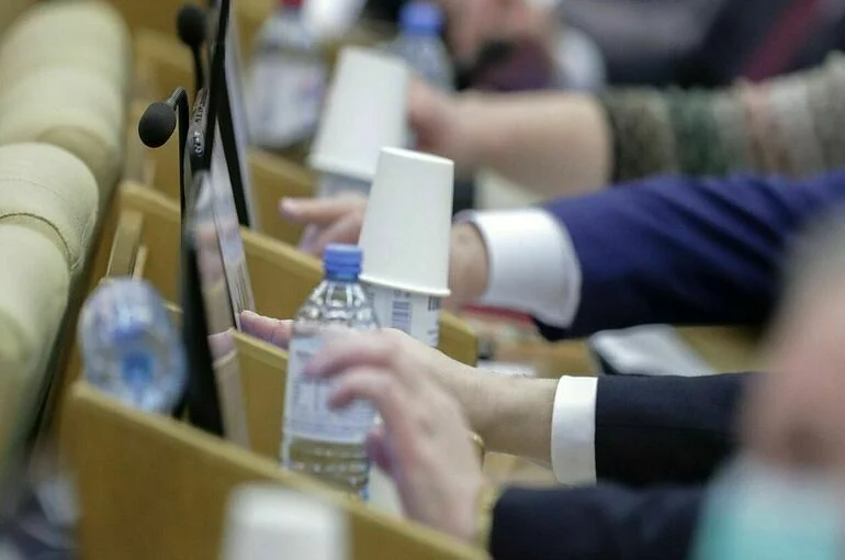 Госдума приняла закон о порядке утилизации изъятых товаров без маркировки