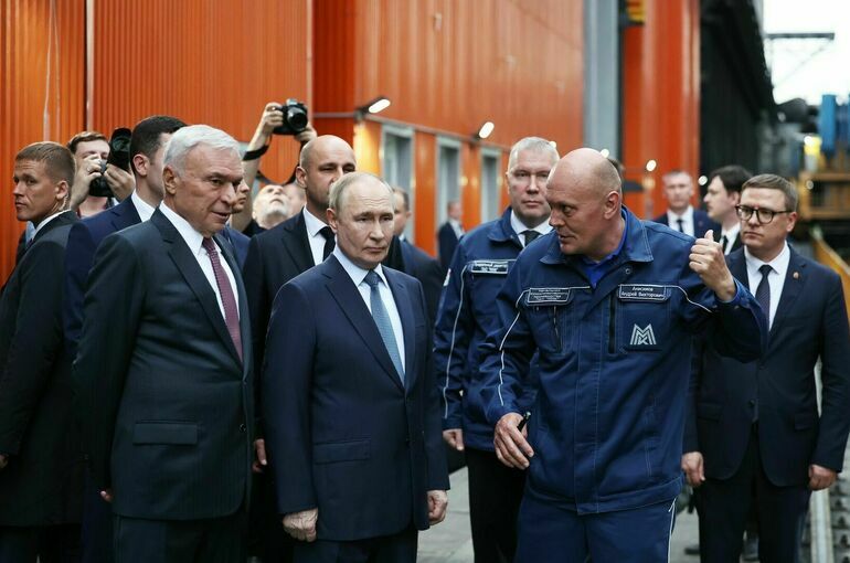 Путин: Кабмин думает над расширением поддержки автопроизводителей