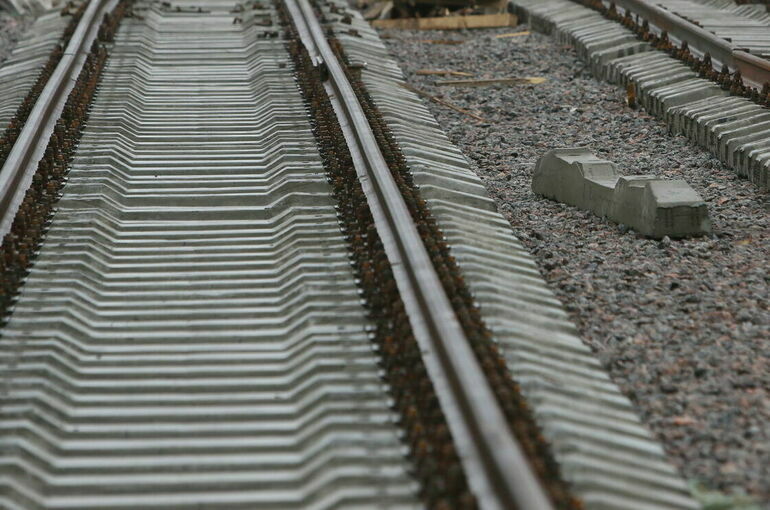 Из-за пожара на станции в Ростовской области задерживаются 26 поездов