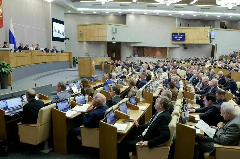 Госдума приняла пакет законов о маркетплейсах