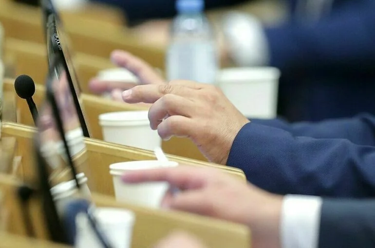 Госдума приняла закон о требованиях к рекламе услуг «раздолжнителей»