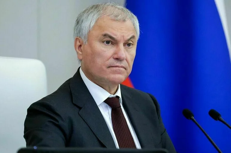 Желающие стать гражданами России должны быть готовы ее защищать