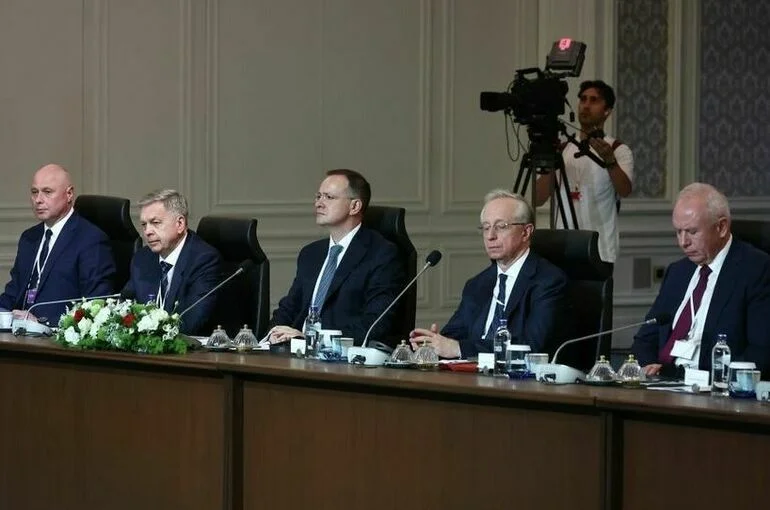 Россия и Украина завершили переговоры в Стамбуле