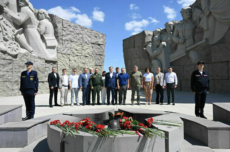 На Дону открыли памятный стенд о воинах-ленинградцах, освобождавших Ростовскую область