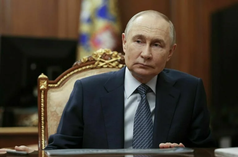 Путин: Банки не должны вводить дополнительные платы при выдаче ипотеки