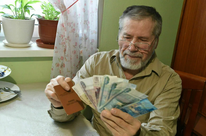 Кому повысят пенсии 1 августа