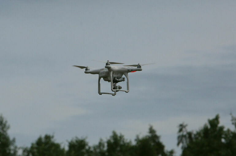 Беспилотники массированно атаковали Ростовскую область, загорелась подстанция