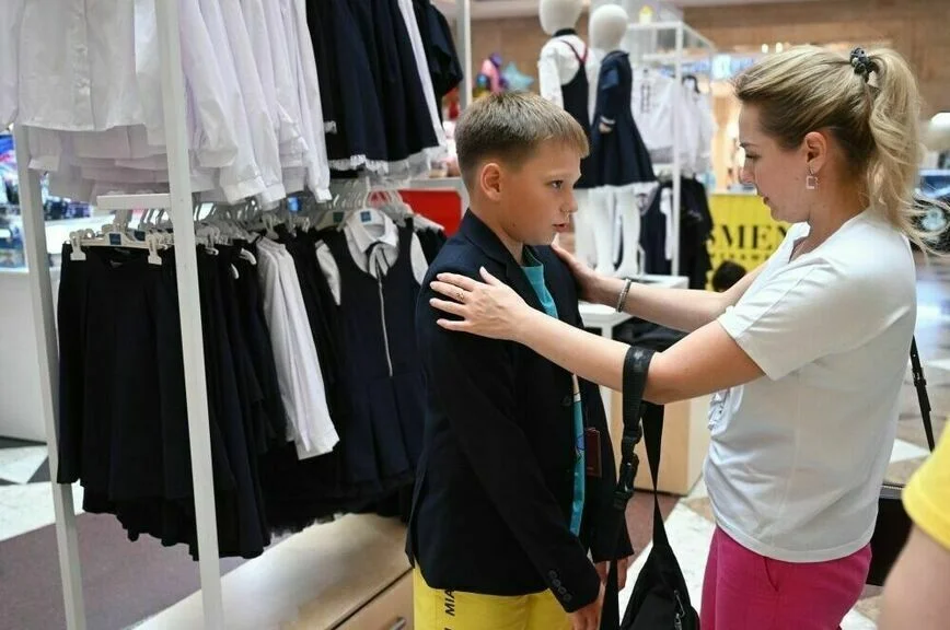 В Роскачестве рассказали, как выбрать школьную форму и принадлежности