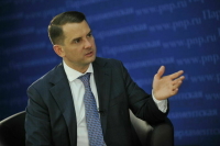 Депутат Нилов предложил выделять часть квартир в новостройках для нуждающихся