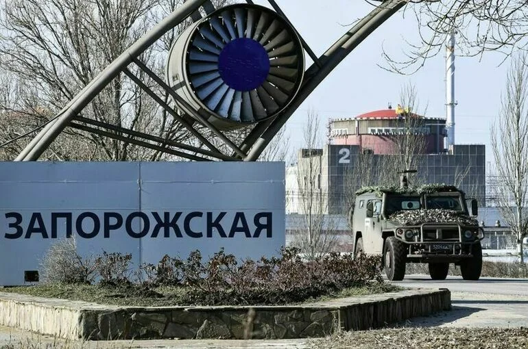 ВСУ снова обстреляли промзону Запорожской АЭС