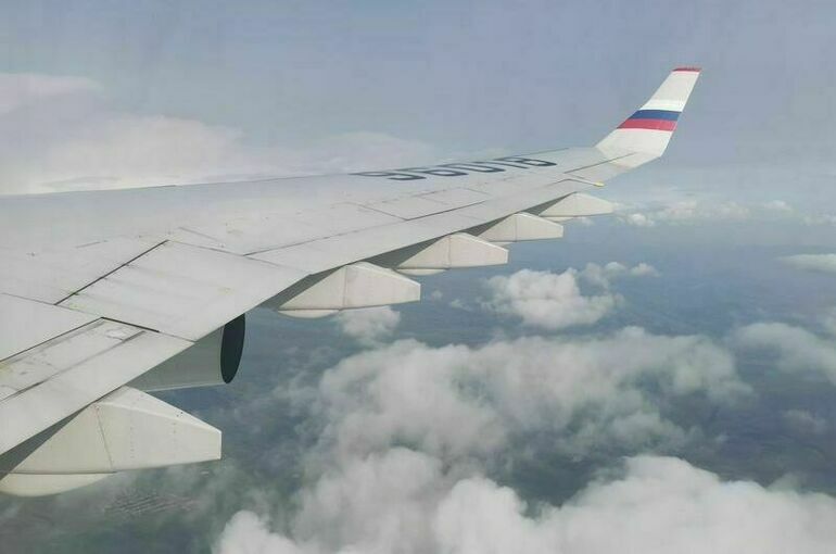 Летевший из Москвы в Пензу самолет вернулся в Шереметьево из-за неисправности