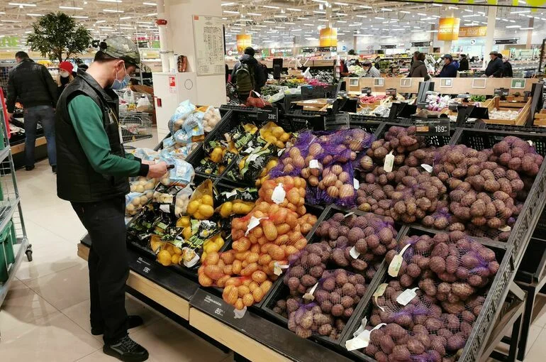Экономист: снижение цен в России — не дефляция