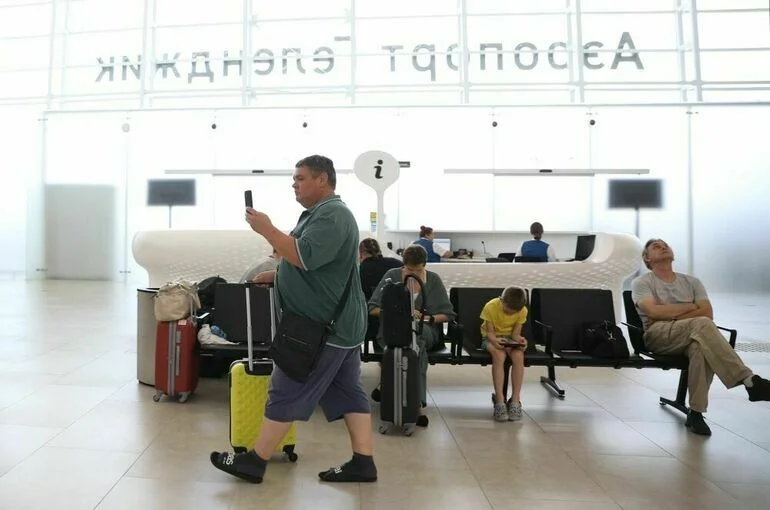 В аэропорту Геленджика ввели временные ограничения на взлет и посадку