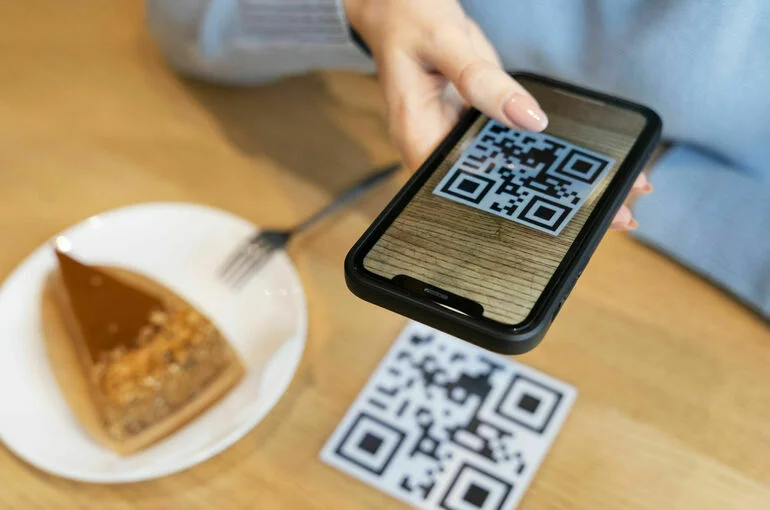 В МВД рассказали, как не стать жертвой мошенников при сканировании QR-кода