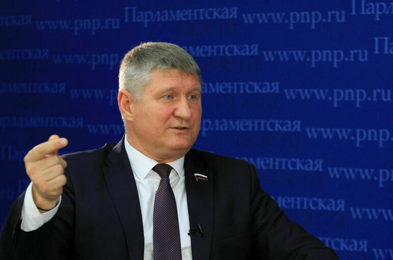 Депутат посоветовал Зеленскому после слов об уступках помалкивать в тряпочку