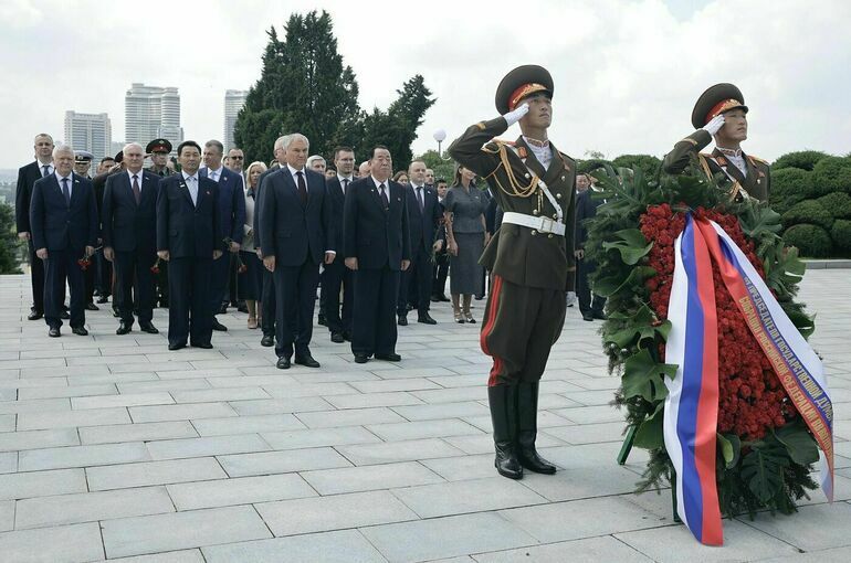 Володин почтил память советских воинов, сражавшихся за освобождение Кореи
