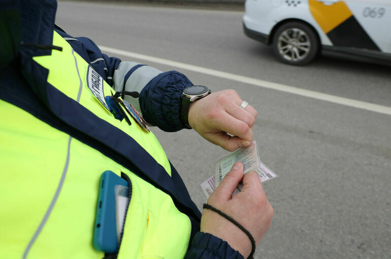 Автобус с футболистами из Тюмени попал в ДТП в Омской области