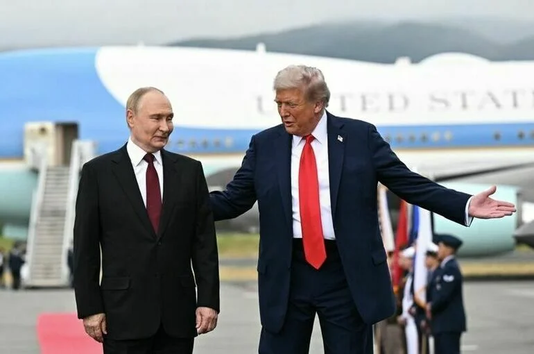 Путин и Трамп покинули авиабазу «Эльмендорф» на Cadillac