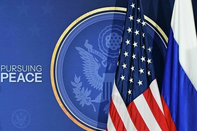 NYT: Трамп и Путин уехали с летного поля в одном лимузине без переводчиков