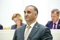 Сенатор рассказал о плюсах и минусах электронных медкнижек