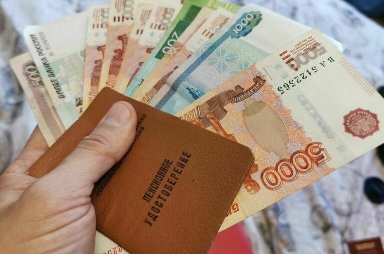 Депутат Нилов: Соцфонд может удержать за долги от 50 до 70% пенсии