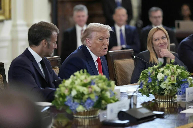 Политолог: на встрече с лидерами ЕС Трамп назвал формулу, которую выдвигал Путин
