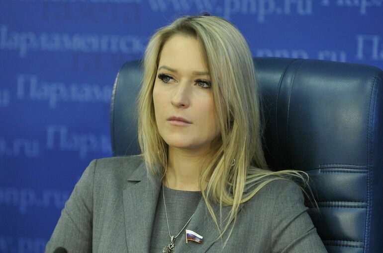 Депутат Лантратова: Учителя нужно защитить от необоснованных жалоб и обвинений