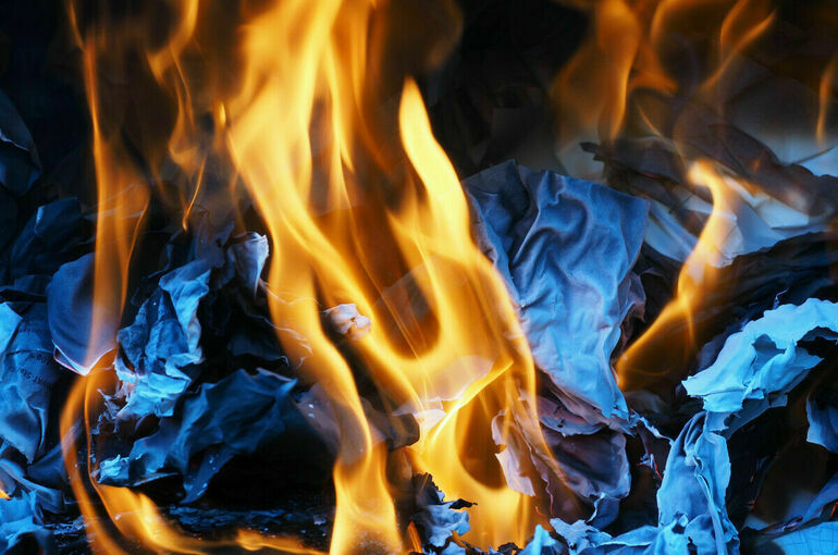 В центре Ростова-на-Дону беспилотник упал на крышу дома