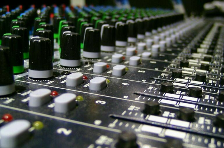 «Радиостанция Судного дня» передала слово «нитромопс»