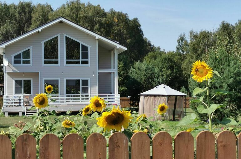 Россиянам запретили продавать землю отдельно от дачи